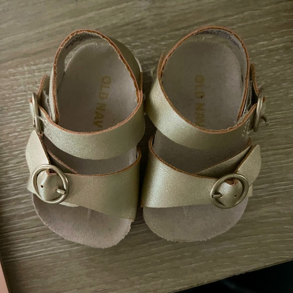 Used - Picture 2 of 2